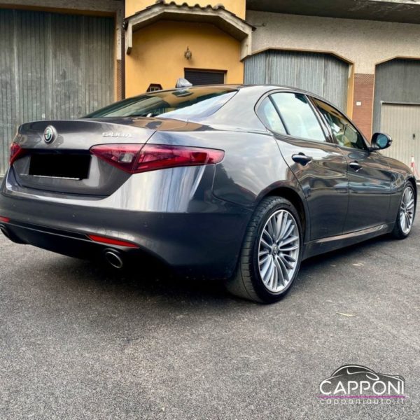 ALFA ROMEO Giulia - 2.2 Turbodiesel 180 CV - immagine 5
