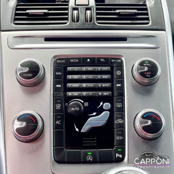 VOLVO XC60 - D4 AWD - immagine 14