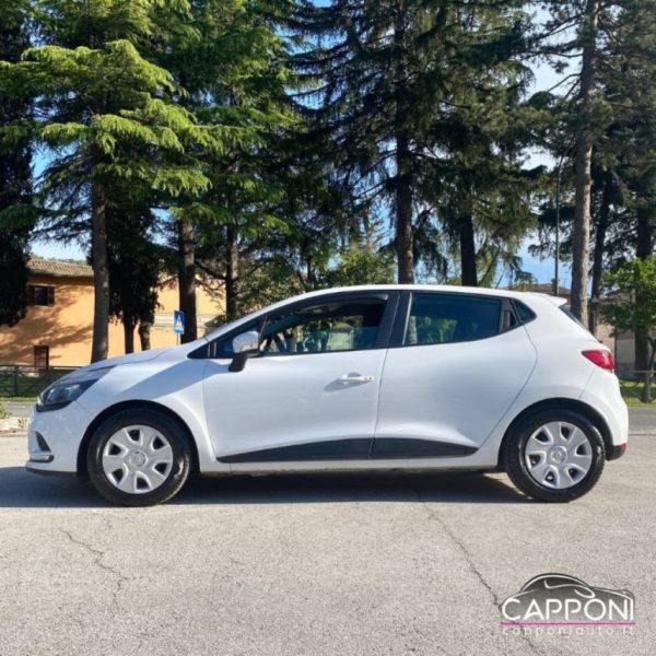 RENAULT Clio - dCi 8V 75CV Start&Stop 5 porte - immagine 2