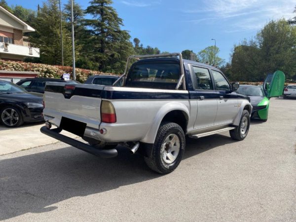 MITSUBISHI L200 - 2.5 TDI 4WD Double Cab Pick-up GL - immagine 2