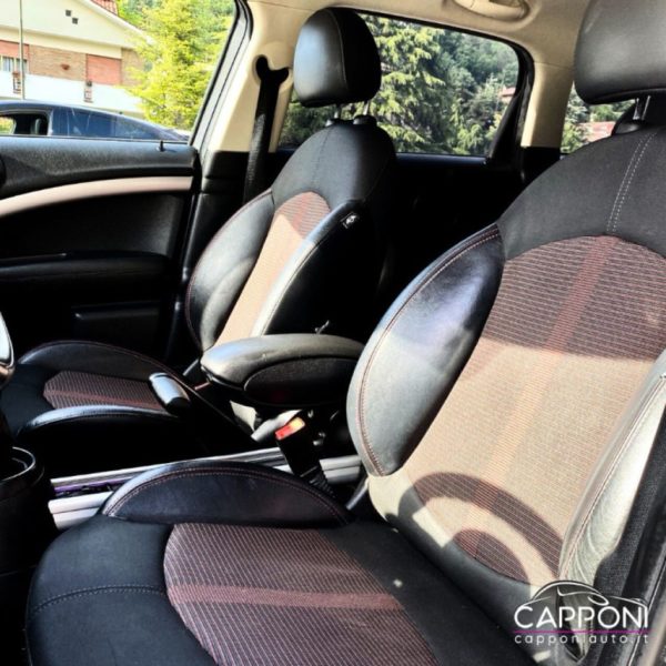 MINI Countryman - Cooper D ALL4 - immagine 8