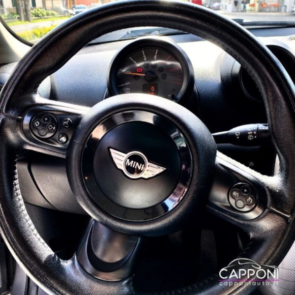 MINI Countryman - Cooper D ALL4 - immagine 11