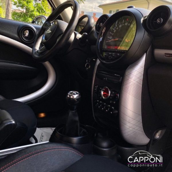 MINI Countryman - Cooper D ALL4 - immagine 14