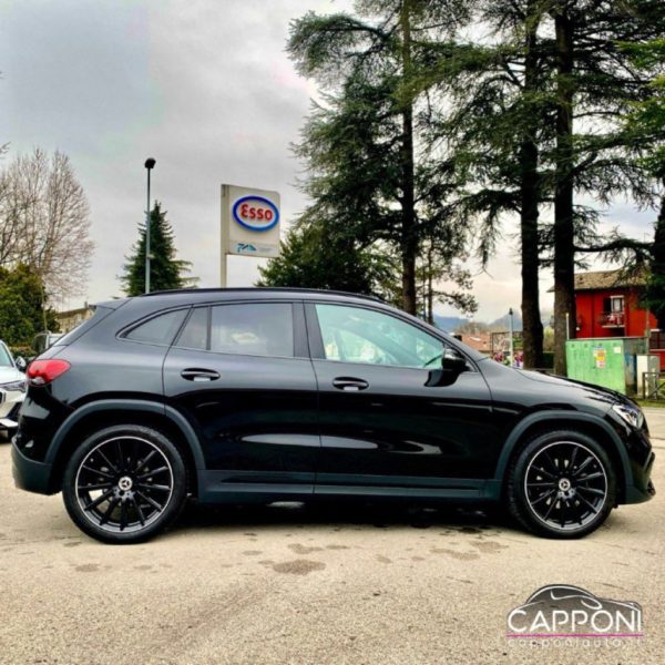 MERCEDES-BENZ GLA 200 - d Automatic AMG Night Pack - immagine 3