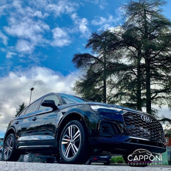 AUDI Q5 - Sportback 40 TDI quattro S tronic 2 x SLine - immagine 3