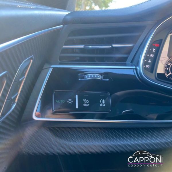 AUDI RS Q8 - 70 TFSI V8 quattro tiptronic - immagine 19
