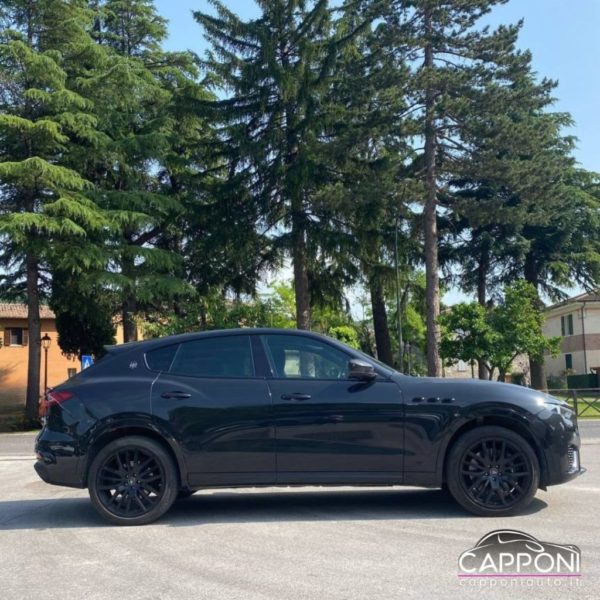 MASERATI Levante - V6 Diesel 275 CV AWD Gransport Tetto/Pelle/LED - immagine 3