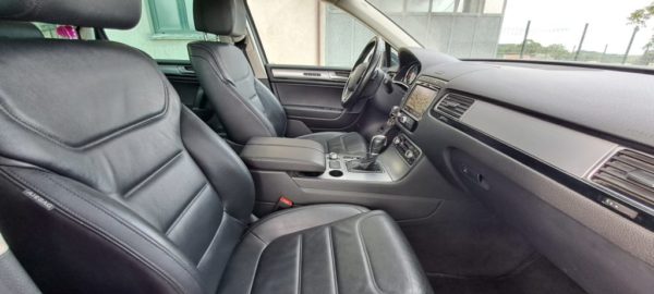 VOLKSWAGEN Touareg - 3.0 TDI 204 CV V6 tiptronic BlueMotion Technology - immagine 9