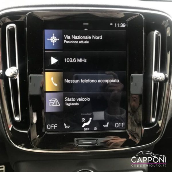 VOLVO XC40 - D4 AWD Geartronic R-design - immagine 13