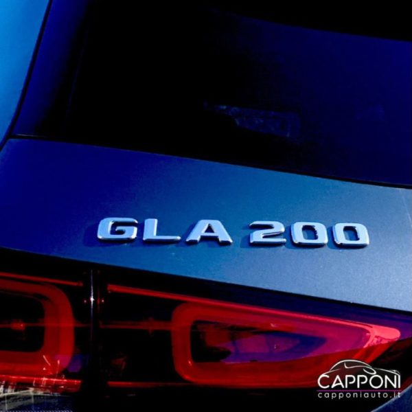 MERCEDES-BENZ GLA 200 - AMG - immagine 9