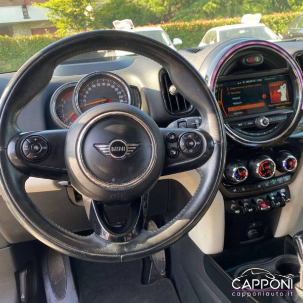 MINI Countryman - 2.0 Cooper SD Aut. - immagine 9