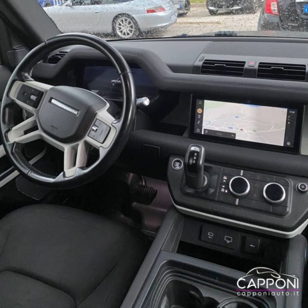 LAND ROVER Defender - 110 3.0D I6 200 CV AWD Auto - immagine 14