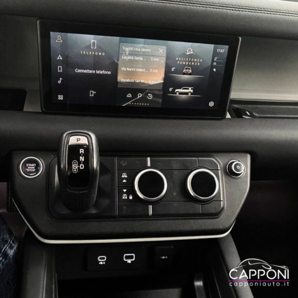 LAND ROVER Defender - 110 3.0D I6 200 CV AWD Auto - immagine 19