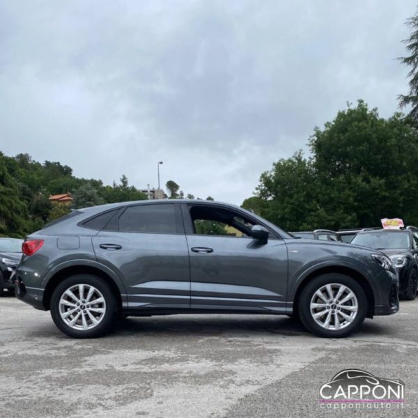 AUDI Q3 - 45 TFSI e S tronic - immagine 4