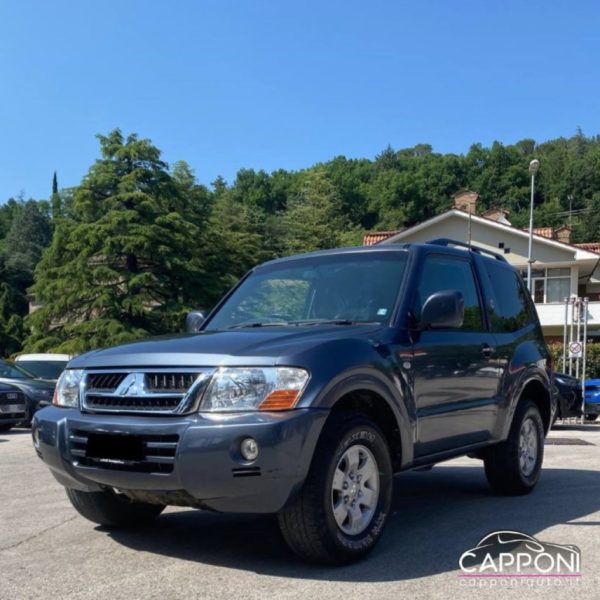 MITSUBISHI Pajero - GLS 3.2 16V DI-D 3p - immagine 2