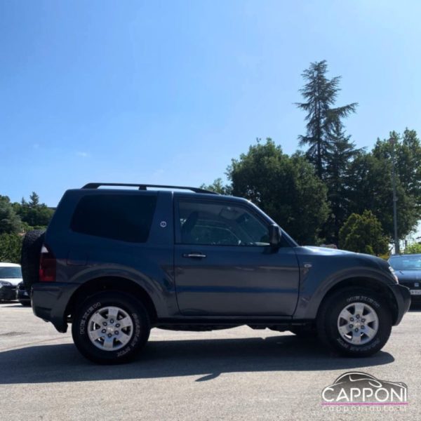 MITSUBISHI Pajero - GLS 3.2 16V DI-D 3p - immagine 5