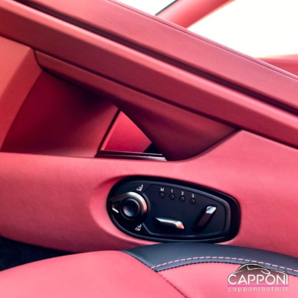 ASTON MARTIN DB12 - V8 Volante - immagine 9