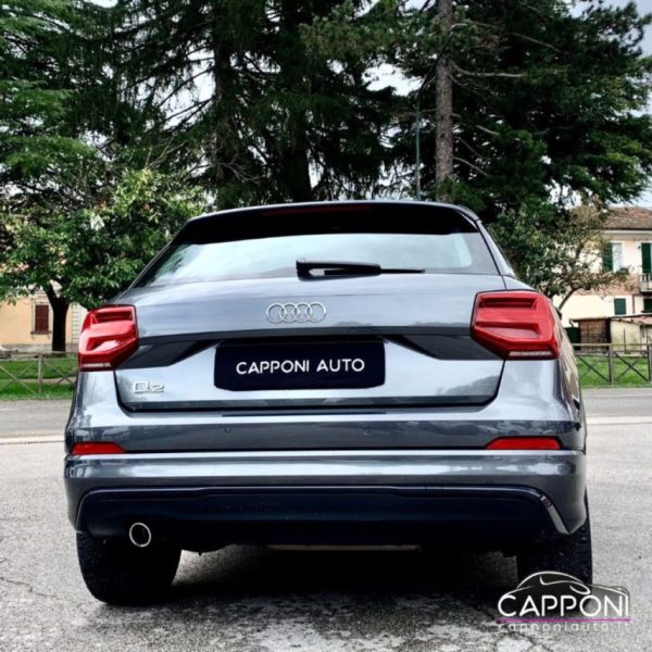 AUDI Q2 - 30 TDI Identity Black S tronic PROMO - immagine 5
