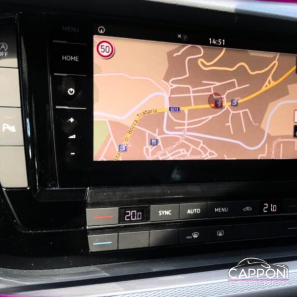 VOLKSWAGEN Touareg - 3.0 V6 TDI - immagine 4