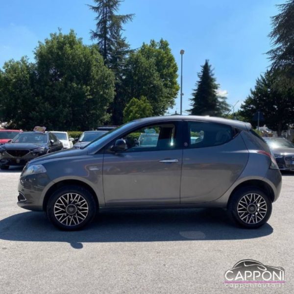 LANCIA Ypsilon - 0.9 - OK NEOPATENTATI - immagine 3