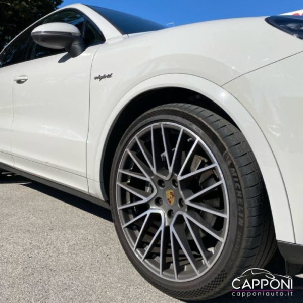 PORSCHE Cayenne - Coupé 3.0 E-Hybrid - immagine 5