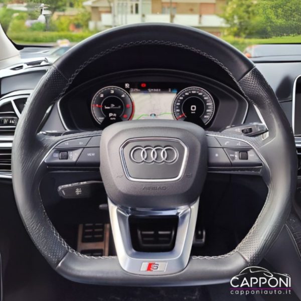 AUDI Q5 - 40 TDI quattro S line Sportback - immagine 6