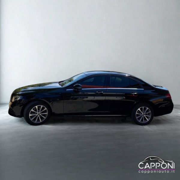 MERCEDES-BENZ E 220 - d - immagine 4