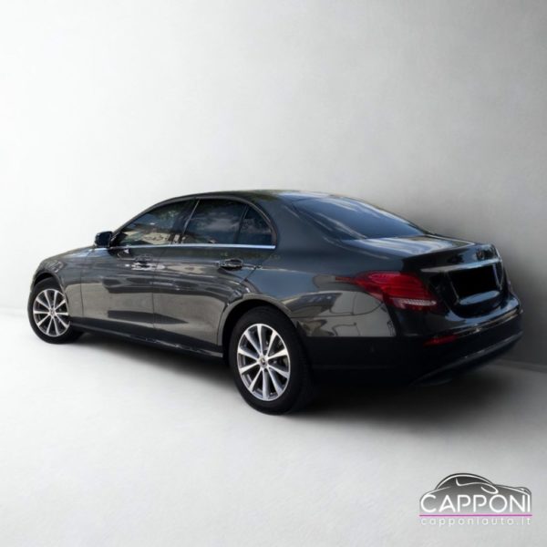 MERCEDES-BENZ E 220 - d - immagine 2