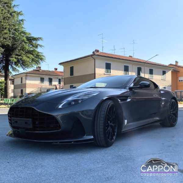 ASTON MARTIN DB12 - V8 Coupé - immagine 2