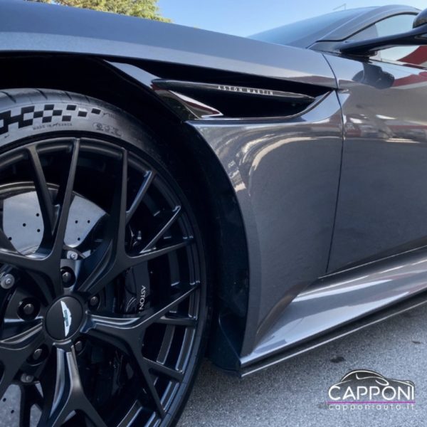 ASTON MARTIN DB12 - V8 Coupé - immagine 3