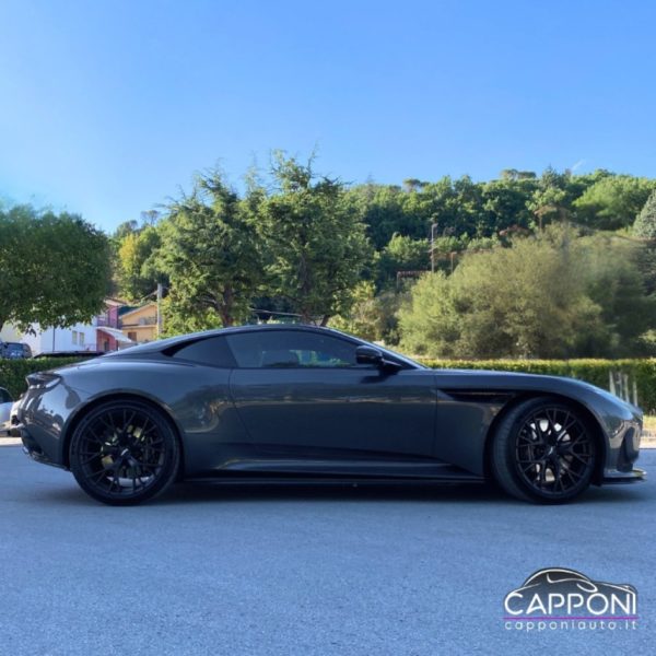 ASTON MARTIN DB12 - V8 Coupé - immagine 6
