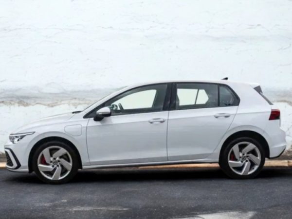 VOLKSWAGEN Golf - 1.5 eTSI 150 CV - immagine 3