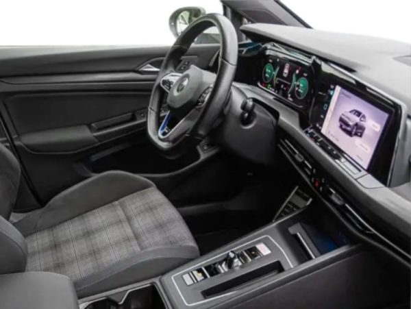 VOLKSWAGEN Golf - 1.5 eTSI 150 CV - immagine 6