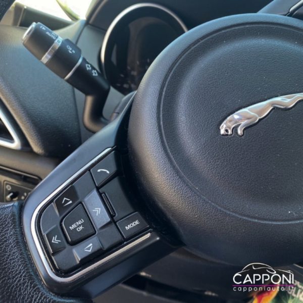 JAGUAR F-Pace - 2.0 180 CV AWD P D2 - immagine 8